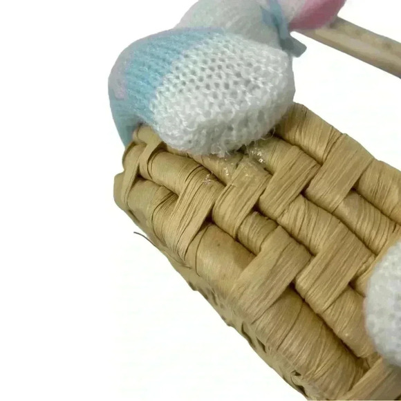 VINTAGE EASTER RATTAN WEAVED BASKET PLUSH KNIT BUNNIES HOLDING BASKET 6” - Picture 12 of 14